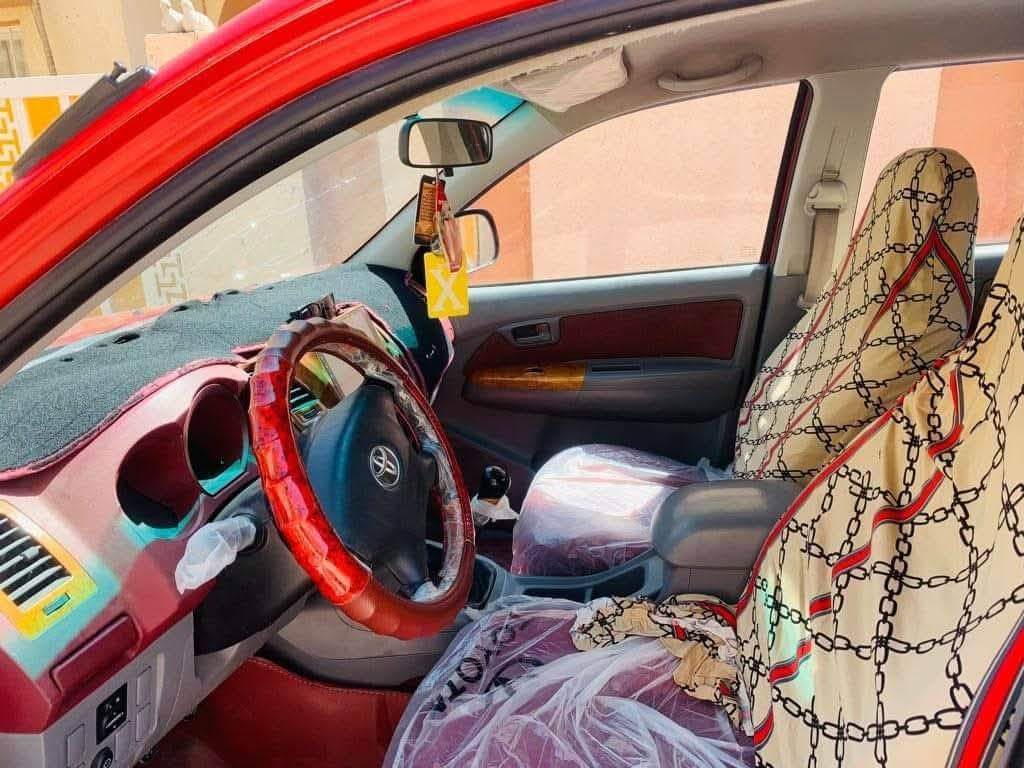 السلام عليكم بيك اب فلاونزا موديل 2010 رقم واسط سنويه مجددة ل2027 بااسمي الاتصال على الرقم *********** السعر 150$
