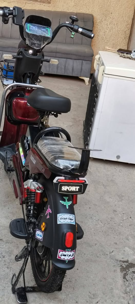 سلام عليكم دراجه شحن للبيع 5 بطاريات 4 سرع مثبت سرعة لايت عالي ناصي تجي تشوف على الفحص السعر 450 وبيها مجال 
العنوان: النجف الاشرف حي الوفاء قرب سوق هرج
للاتصال والاستفسار ***********
