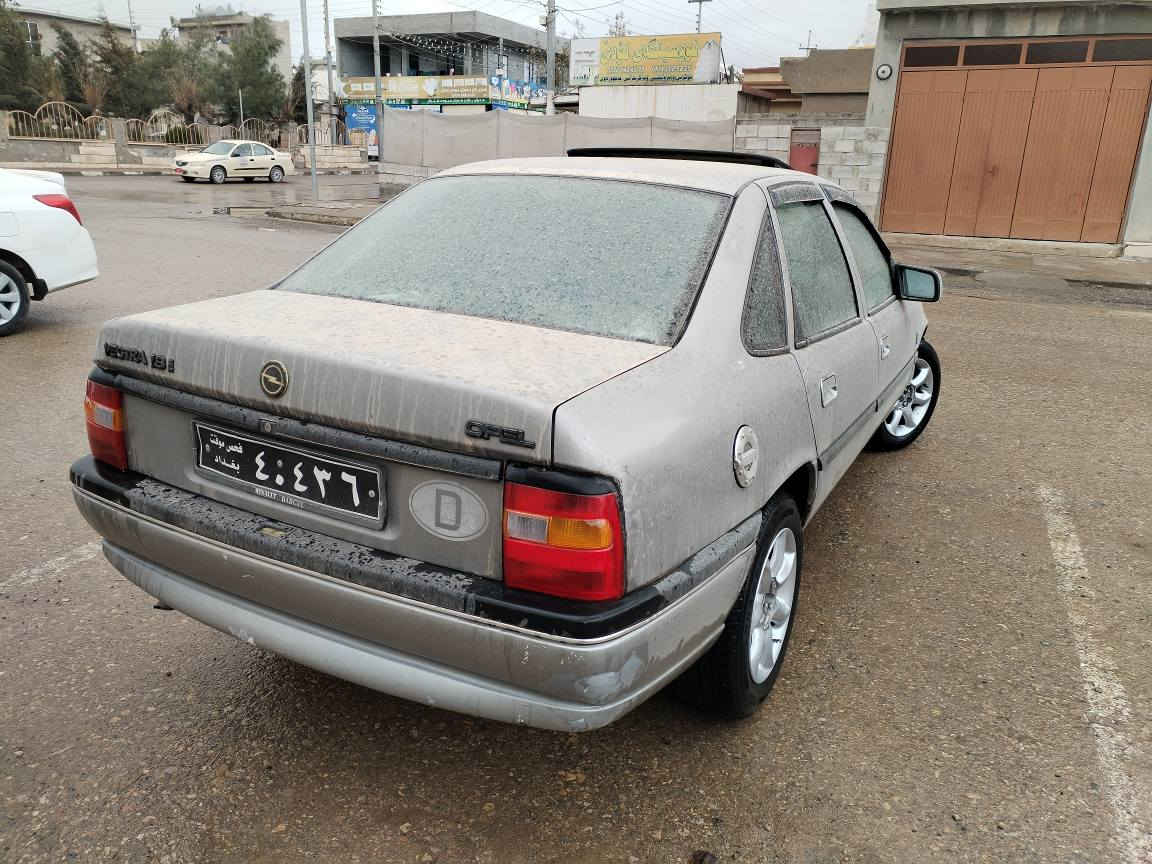 ئۆپڵ ڤیکترا مۆدیل 94 مەکینە 18 گیرتۆماتیک ئاڕم پلاسیکی سلیمانی بەشەرتی ئەوەلیاتو غەرامە سەیارەکە بیە بۆیاخە دەعمولیدراوی نیە خایسو رزیوی نیە بەشەرتی گیرومەکینە کارەبایی کامل مەزبوتە پیشودوای مەزبوتە سڵایتە abs سەیارەکەخاوینە سعری 38 گەڵاو کەمیک مەجال 
*********** دخان, السليمانية
