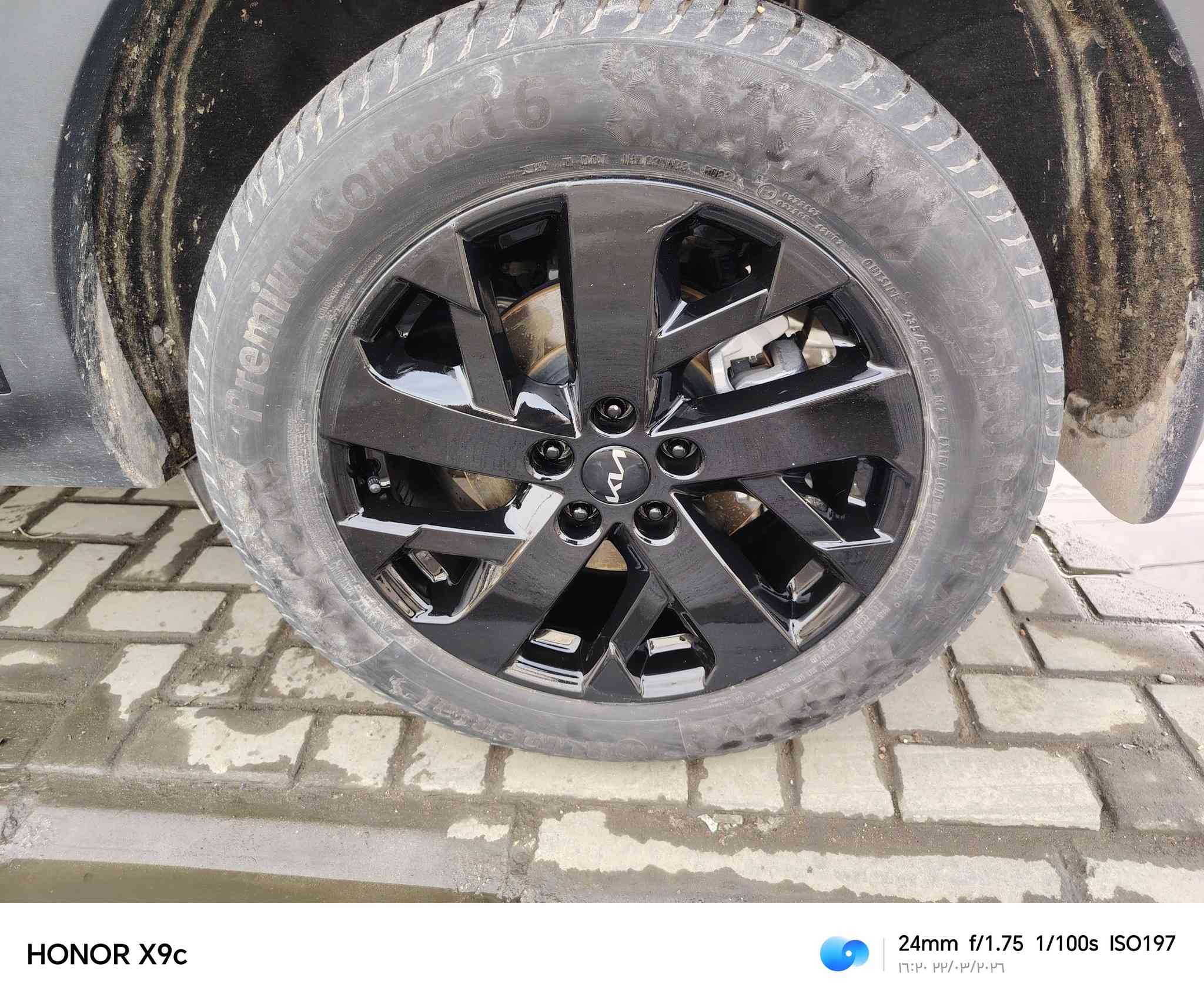 السلام عليكم شباب
ويل كب سورنتو 23/24 حجم 18 أصلي النضافه 100٪ 
تايرات  نضيفات حيل انتاج 25
للبيع او مراوس للاستفسار الاتصال ***********
