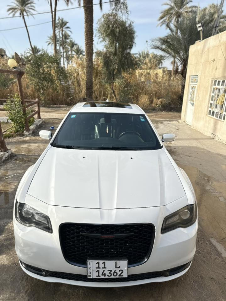 السلام عليكم
للبيع 
كرايسلر S300 (اوباما)
فول مواصفات 1/1
مكفولة كفالة عامة 
ماشية 50 الف 
السعر 380$
باقي التفاصيل الاتصال 
***********
***********
