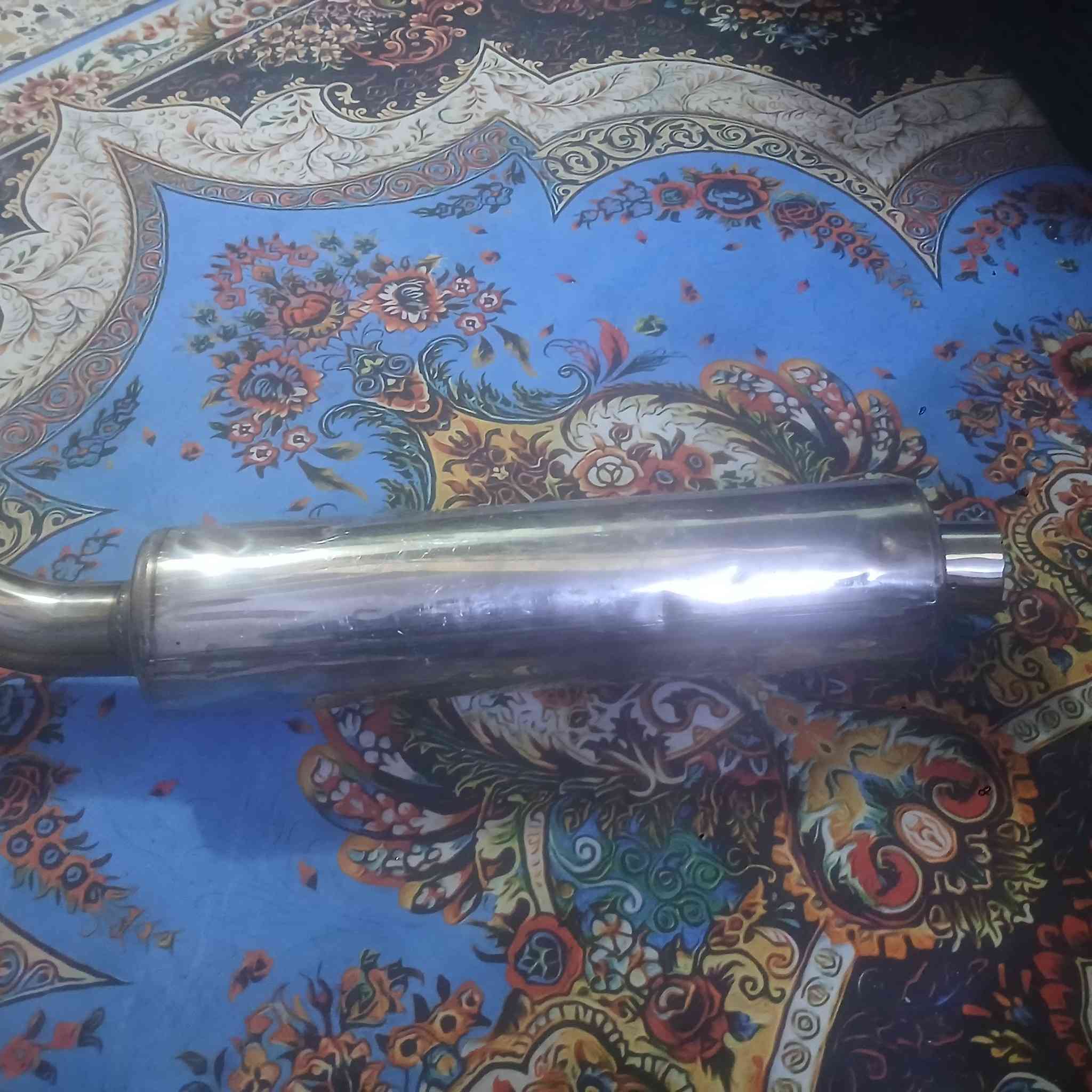 سلام عليكم صالنصه بطح امفوراي او كاوسكي ترهم وعله كلهن ترهم اعتقد اصليه كاتم سعر خاص او تصل مكاني بغداد 
***********
