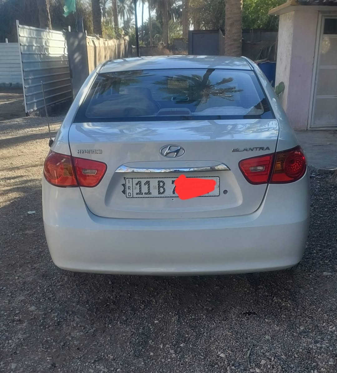 السلام عليكم الانترى ١١ خليجي محرك١٦٠٠ دوش مامفتوح ماشيه ١٦١الف بيها صبغ بدون دواخل ولا فتح براغي طخات بسيطه فول مواصفات  سنويه لغاية ٢٠٣٠بأسمي كير مكينه تبريد حداديه تخم  كلشي مكفول السعر ١٢٠ وبيها مجال بسيط مكانها كربلاء  السونار مرفق مع الصور  ***********
