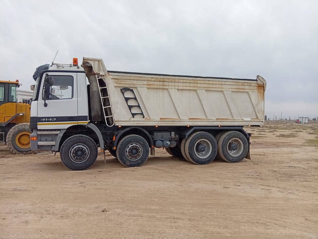 السلام عليكم اكتروز شمعه للبيع موديل ٢٠٠١ 
مكينه ٤٣ كير ٢٤٠ كير كهربائي 
رقم القادسيه تحويل ثاني يوم 
سياره مكفوله من كلشي   مكان سياره دياله 

‏*********** وسام
