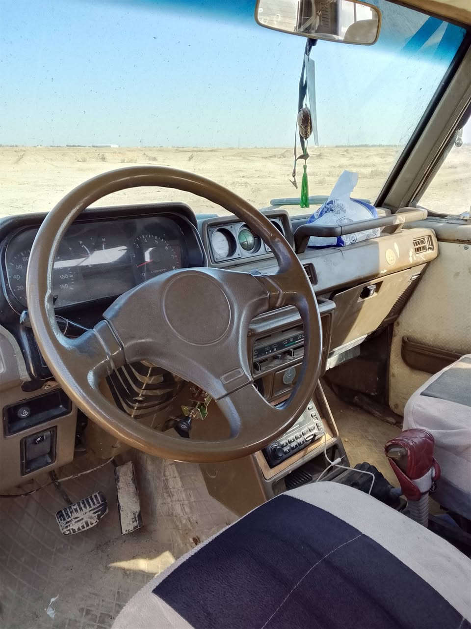 باجيرو موديل 1990سياره نضيفه كشره مكفول  حداديه 70%رقم قادسيه بسمي تحويل مباشر  تخم تايرات فقط محركه بي خيط بخار  مكان السماوه سعر 39
***********
