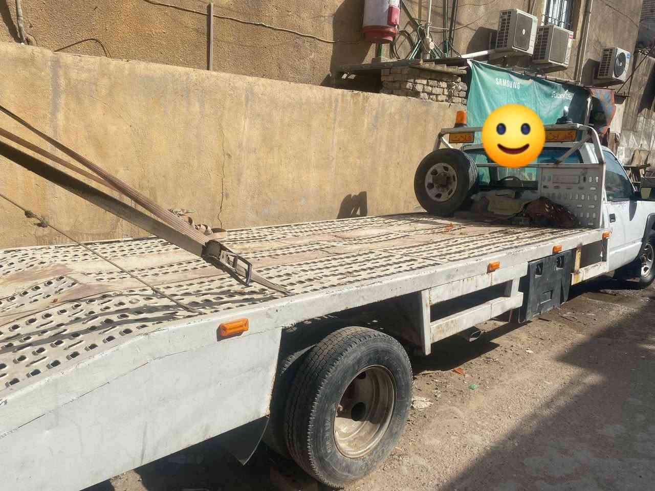 سلام عليكم سياره بيع او مراوس كرين شوفر سطحية طول سطحه 6امتار 
كسن هاف لوري الخليفي مكينه 8مبلديه مديل91فحل كير عادي 5نمر ستفسار رقم هاتف ***********
