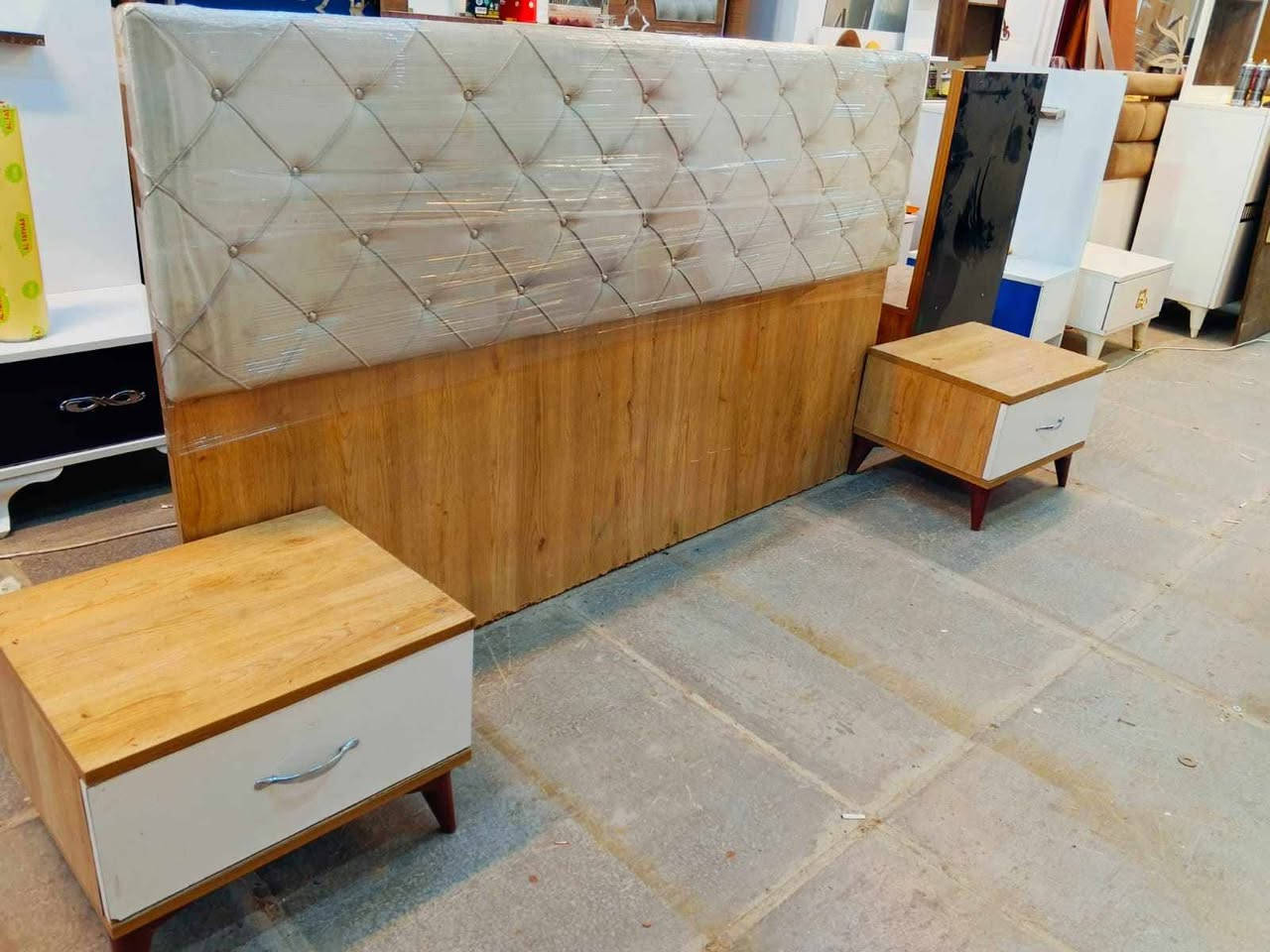 ‎غرفة نوم  تركي🇹🇷
 نضافة 90 ٪💯فول نضافه
عدد القطع / 5
نضام / سلايت 💢
سعرها 400قفل💸
شد ونقل داخل‎ بغداد, العراق


**إذا كنت صاحب هذا الإعلان وتريد حذفه لأي سبب، رجاءا أرسل رسالة إلى الدعم الفني**