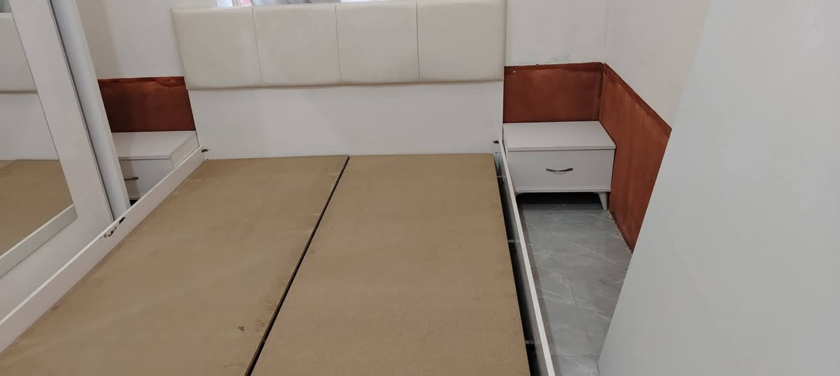 غرفة نوم تركي نظيفه جدا سعرها 350 الف
العنوان.. الكرابلة قرب الناحية 
***********..متوفر واتس على الرقم

