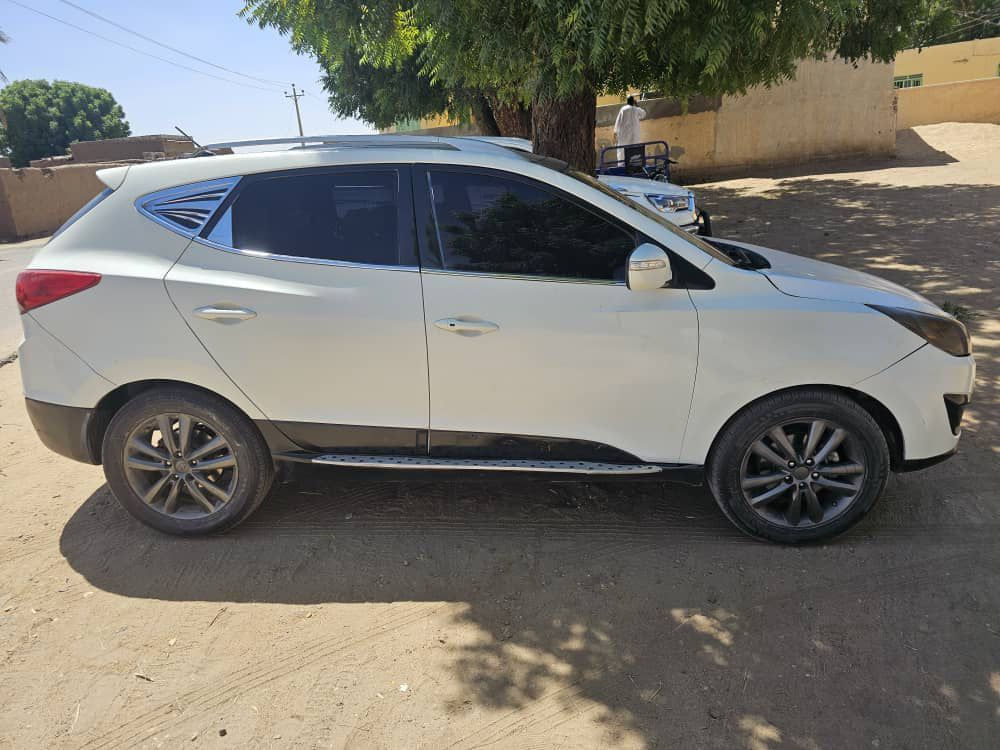 توسان 2012 
كوري أصلي
العربيه فتحت سقف بانوراما 
بصمة برة جوة فل اوبشن دفع رباعي
مكنة جربوكس صالون فل 
سعر فرقه 
مطلوب 48قابل للتفاوض المعقول
عمولة العرض 500 الف من مشتري 
مكان المعاينه أمدرمان الثورة 
التواصل واتساب 0962071224 مكالمات: 0996190505


**إذا كنت صاحب هذا الإعلان وتريد حذفه لأي سبب، رجاءا أرسل رسالة إلى الدعم الفني**