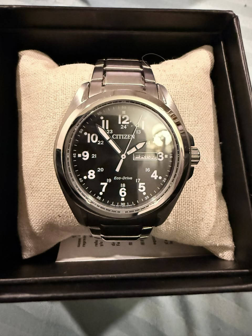 سلام عليكم
ساعه ستنزن Citizen Eco Drive جدا نظيفه اكيد اصليه مستخدمه كلش قليل ضمان سنتين دولي وياها علبه الاصليه وكارت ضمان من شركه العلا  بدايه شهر ١١ ٢٠٢٥ والكارتونه الاصليه كلها موضحه 
بالصور اكيد 
عنواني بغداد السعر المطلوب٢٥٠  الف 
***********
