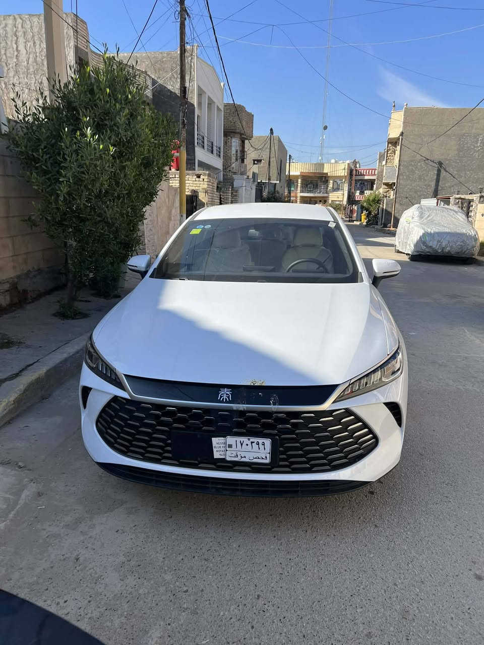 السلام عليكم   BYD  كل بلاس موديل ٢٥ زيرو شاحن أصلي المكان بغداد السعر ١٨مليون  و٣٠٠ رقم الهاتف ***********
