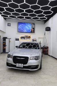 اس ٣٠٠ • ٢٠٢٠ • ٩٠ الف ميل