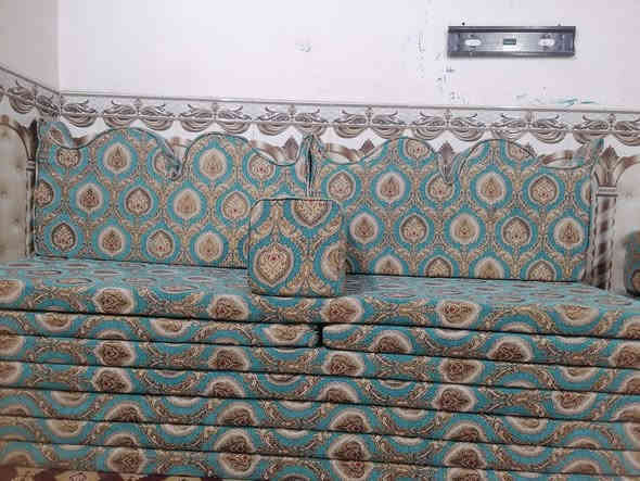 جلسه كويتي 14 متر.. 7 دوشك.. اسفنج حبيبات مضغوط.. دوشك عالي 7 سم الارتفاع.. ***********.. واتس
