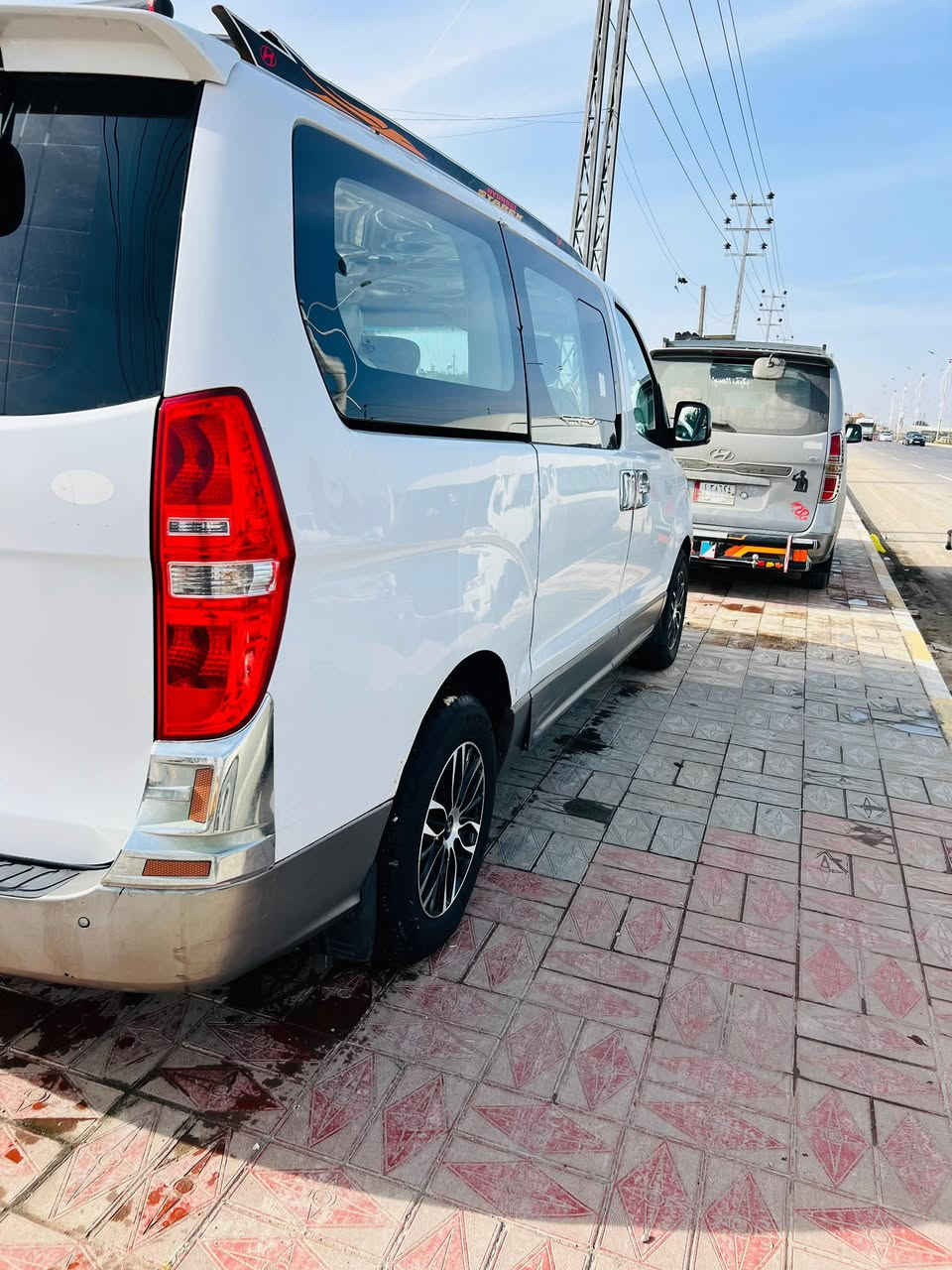 ستاركس للبيع موديل ٢٠١٤
تبديل باب السلايد فقط 
جاهزه للأخير بأسمي رقم انكليزي تحويل مباشر مشروع وطني
مصفره هيئة وغرامات 
مفتوح محور مسكر محرك كارتون قبل اسبوع شديته
السعر ١٨٥ وبيها مجال مكاني الناصريه 
***********
