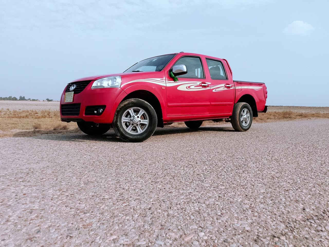 السلام عليكم للبيع كريت ويل 2013 رقم ذي قار رقم نكليزي بسمي سنويه جديده لل2031 السعر 55وبيها مجال المكان الناصريه للاستفسار ***********
