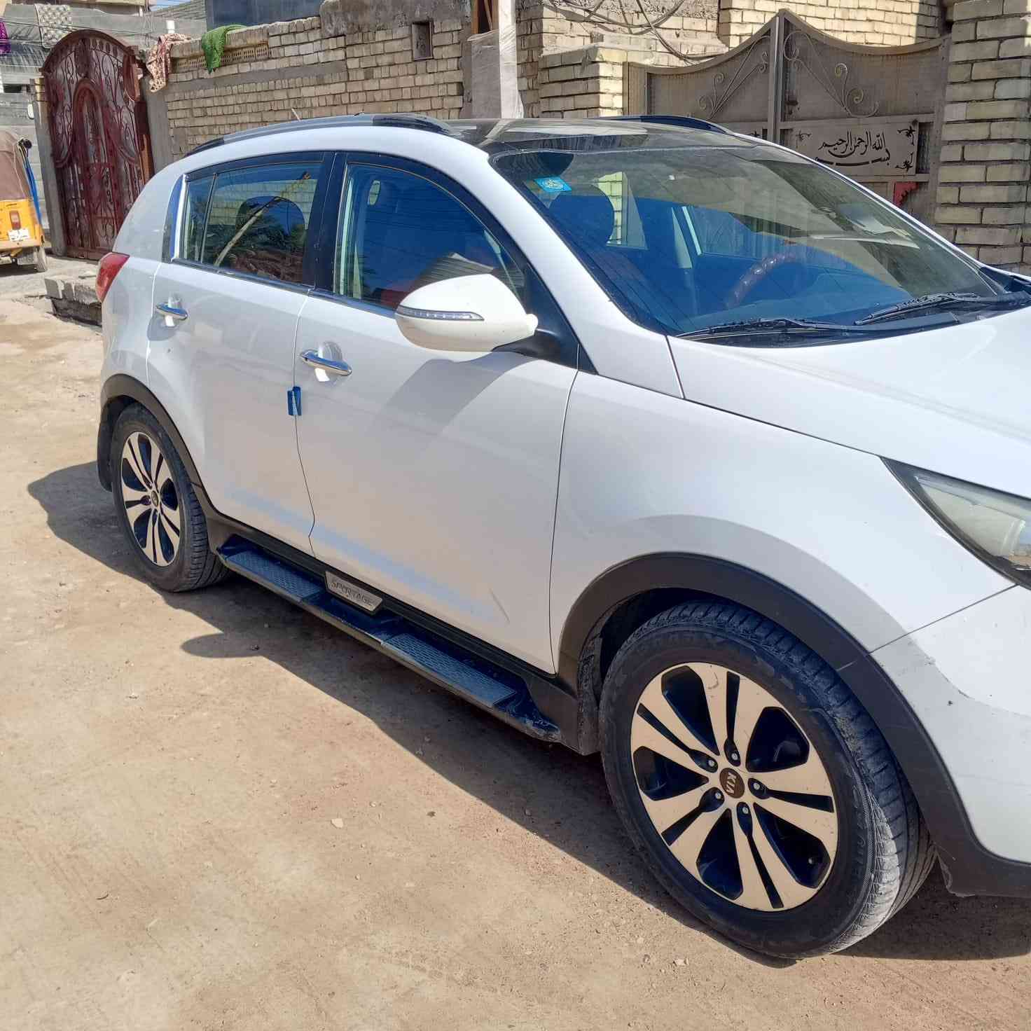 السلام عليكم كيا سبورتج2011 خليجي فول موصفات  رقم بغداد باسمي بيها باب  الوره عكس السايق بي صبغ  مكاني بغداد 

0781 682 4472
