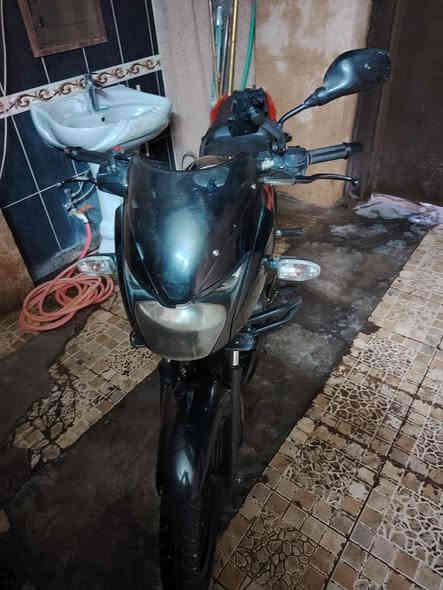 سلام عليكم بولسر موديل ٢٢ بلادية برغي ممفتوح بيها مكينة ناعمة ومتسمع صوتها صالنصة
رياضي صوتها يخبل كهربايتها كاملا سنوية بسمي رقم
بغداد بسمي عقد مروري تحويل ثاني يوم السعر 2150وبيها مجال حك جية مكاني بغداد حي الحسين الرقم *********** خابر وتدلل
