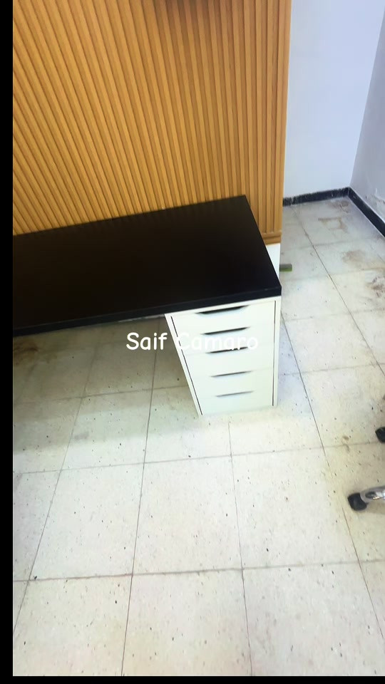 مستواك باللعب محتاج "ترقية" بس أنت مكابر؟ 😉 خلونا نكون صريحين.. سيت-اب الجيمنج مالتك حالياً عبارة عن زحمة، كيبورد طالع صفح، والماوس ما بيهه مجال يتحرك براحته، وشاشتك تحسها مخنوكة. شلون تريد تجيب الـ Clutches وتصعد رانك وأنت تلعب بمكان ضيق؟ إذا بعدك مقتنع إن الطاولة العادية تفيدك، فأنصحك تعوف الجيمنج وتلعب ألعاب تلفون أحسن! الجيمر الحقيقي يعرف إن "المساحة هي أساس السيطرة". التحدي هنا.. هاي الطاولة مو لأي أحد، هاي فقط للي يريد سيت-اب احترافي بمعنى الكلمة: 🔥 العملاق البطل: طاولة جيمنج بقياسات وحشية!  الطول: 180 سم (يعني شاشتين، ثري تراك، الكيس، وكل أغراضك تنعرض قدامك بهيبة).  العمق: 70 سم (مساحة راحة كاملة لإيدك ولحركة الماوس بدون أي عائق).  الارتفاع: 75 سم (الارتفاع الهندسي المثالي لراحتك بجلسات اللعب الطويلة). نفس الطاولة الظاهرة في صورة ⁠image.png⁠.. سطح فخم، متانة عالية، وتصميم يشيل عنك فوضى الوايرات ويخلي غرفتك تبين كأنها ستوديو بث عالمي. السؤال الك: رح تظل كاعد على طاولتك القديمة وتتحجج باللاغ، لو رح تاخذ الخطوة وتسيطر على الميدان بمساحة 180 سم؟ ⚠️ الكمية محدودة جداً وصنعناها للجمهور الصعب فقط. 📥 ارسل رسالة للصفحة الآن واحجز طاولتك قبل ما تخلص، أو اطلبها مباشرة من رابط البايو! #gaming #gamingsetup #gamingdesk


**إذا كنت صاحب هذا الإعلان وتريد حذفه لأي سبب، رجاءا أرسل رسالة إلى الدعم الفني**