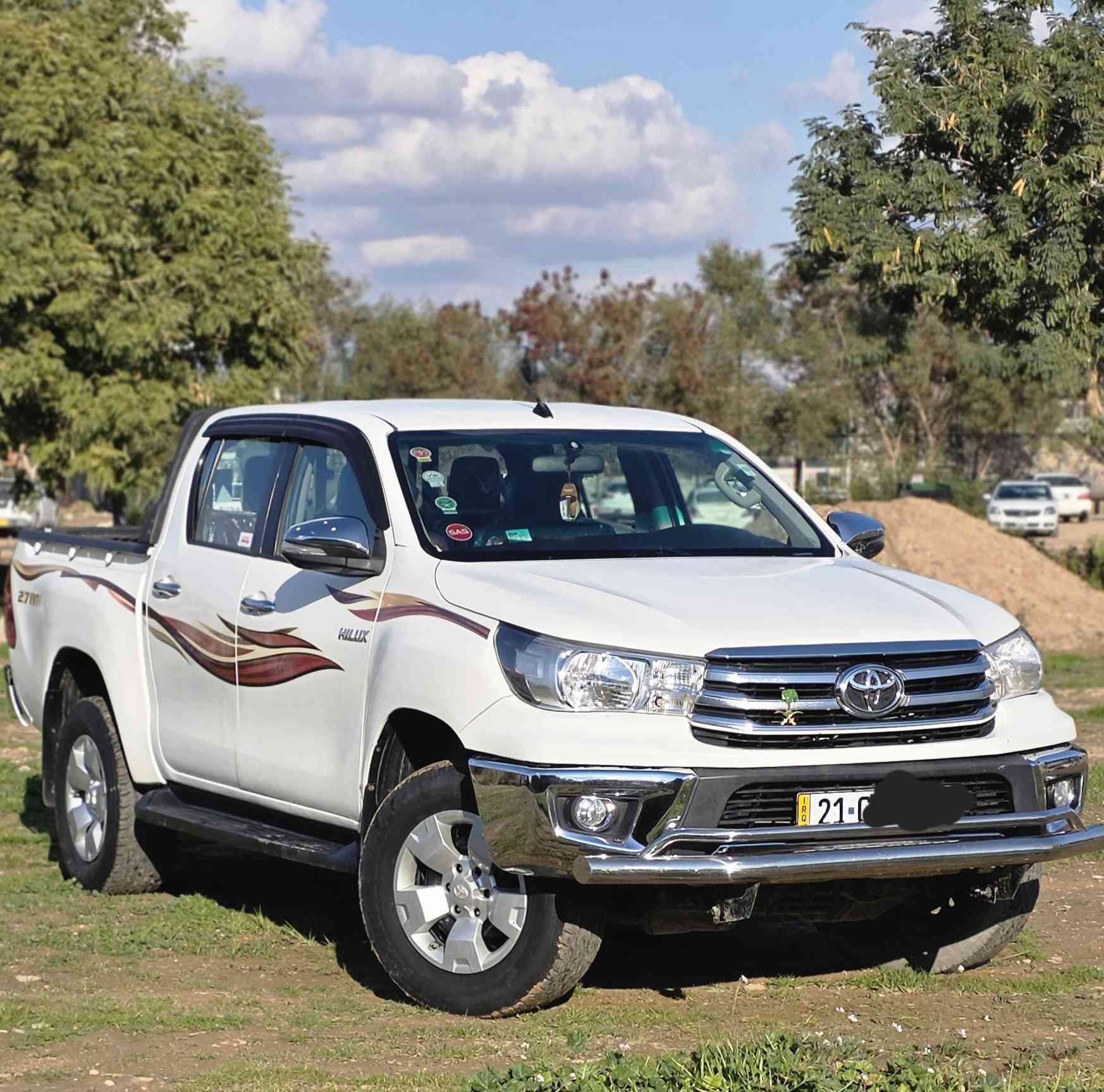 بيك اب تويتا هايلو كس دبل اكسل موديل 2020ماشي[93كيلو]بسمي رقم سليمانيه بي طخه خفيفه بدون دواخل مبدل(3)قطع وأثر تيزاب سفحه  يمنى البودي مصبوغ بدون اي ضرر/ سنويه مجدد لحد2031/سعرالبيع(235)$وبي مجال بسيط شراي يتصل على رقم/***********/مكان كلار
