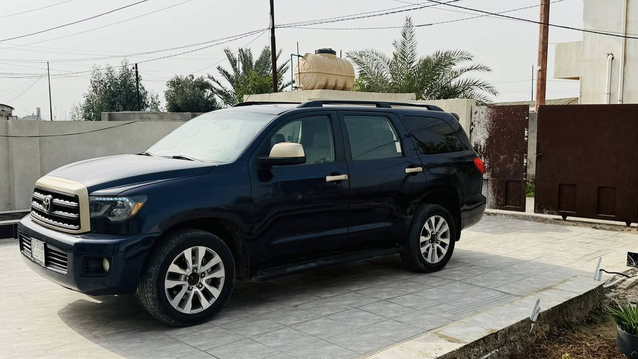 السلام عليكم 
تويوتا سيكويا 2009 
محرك 5700 8V
المواصفات 
كشتات كهرباء 
تدفئة كشن 
تحكم ستيرن 
7 راكب 
كشنات جلد 
جكات شغاله شرط 
فتحت سقف 
كامرة 
بردات كهرباء 
وباقي المواصفات معروفه 
السيارة جاهزة من كلشي برغي مابيها نقص مكينه سبانه ممدودة عليها تراي زيرو 
السيارة بيها 4 قطع رش فقط كلير شرط اثر جراد 
رقم بغداد 
السعر 165 وبيها مجال للطيبين 
رقم الهاتف *********** 
العنوان ديالى بعقوبه
