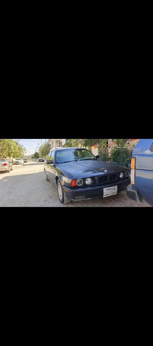‎BMW.525    شتتيكى پاكو جوان  موديلى ١٩٩٠ گير عادى *********** مکینە ٢٥  دوای کەبسە بیشی تۆزێیکی هەیە‎ السليمانية, العراق
