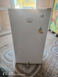 موجود ثلاجه زغيره للبيع مال عرسان جدد مستعمله اقل من سنه ومرتبه السعر8...