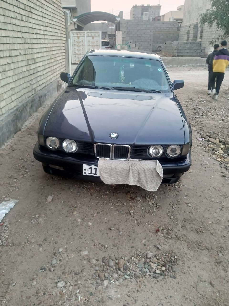 مرخصت الادمن بي ام دبليو موديل ٩١ مابيها ولا طخه مصبوغه عام لجماليه لحد يكسر بسعرها  رجأن  ممتواجد ع الفيس  اي استفسار اتصل واني خادم سعرها ٥٥ وبيها مجال ***********
