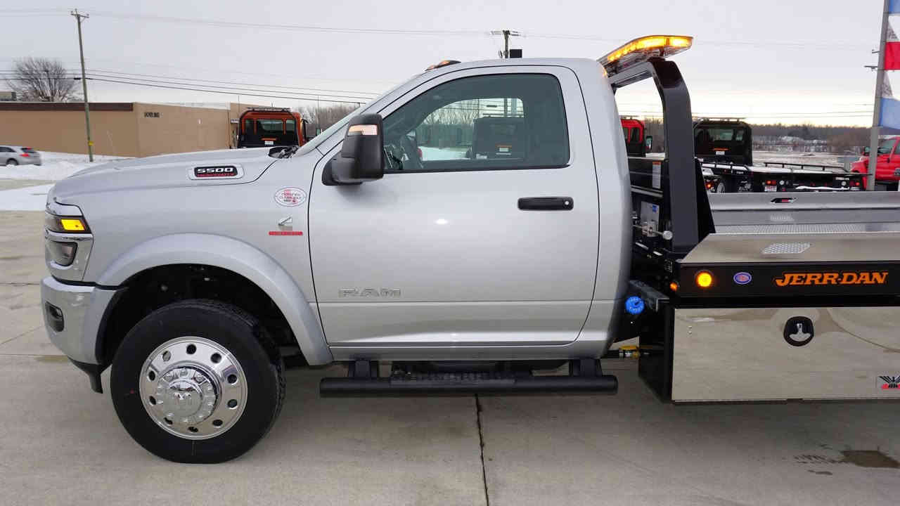 كرين سطحي بغداد لنقل كافة انواع السيارات داخل وخارج بغداد وعلى مدار 24 ساعة ⏰ارقام الخدمة ***********
***********
