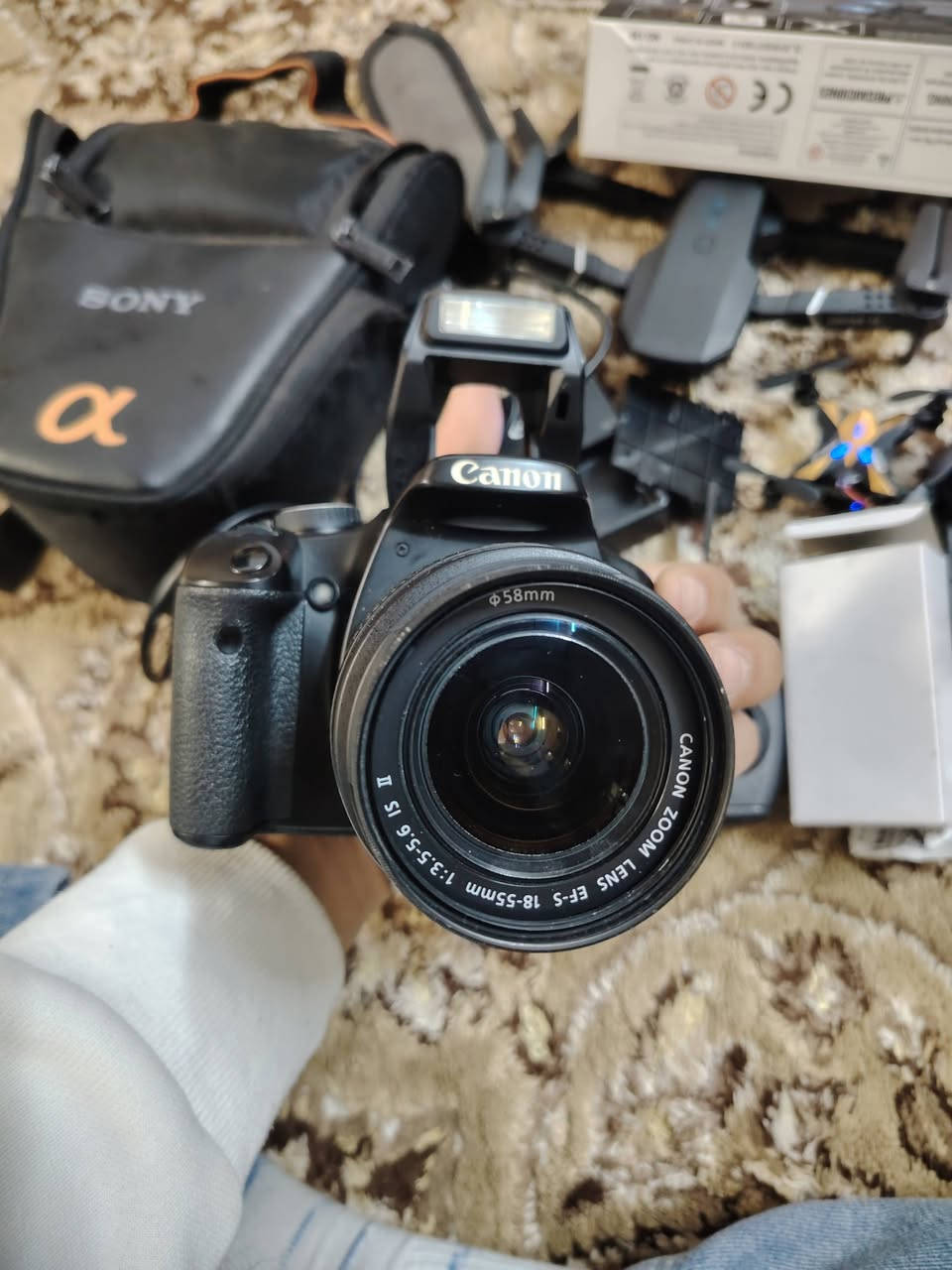 سلام عليكم اخوان عندي هذني البيع قيم واخذ الكامره شغله كلشي مابيها بس درون ماعرف اطيرهن *********** وتساب
