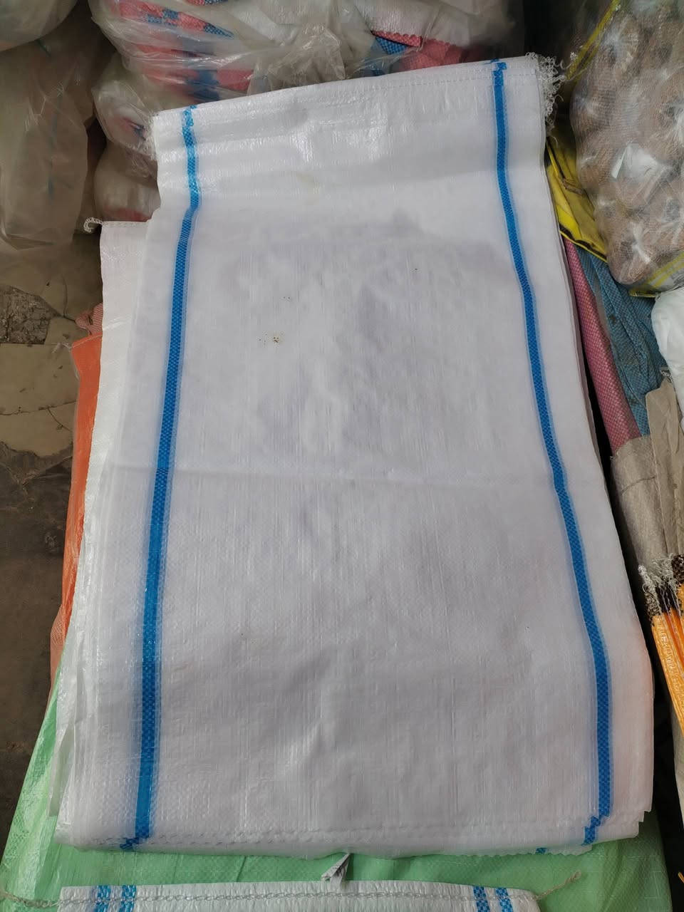 يوجد لدينا كافة انواع الكواني والشلفان والكارتون والاصقة والجنفاص ومكائن الخياطه والمشبك ***********
بغداد الشورجة خلف عمارة الضمان شارع النقليات مجاور كراج حيدر
محلات ولاية علي
