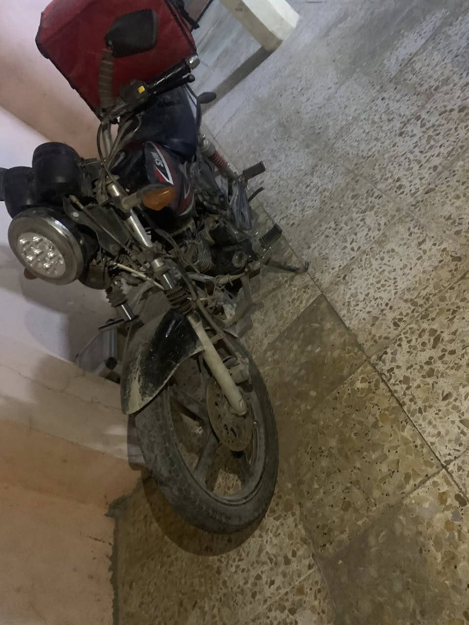 سايم البيع نظيف مسجل مليون ٢٠٠  *********** مكان الرمادي
