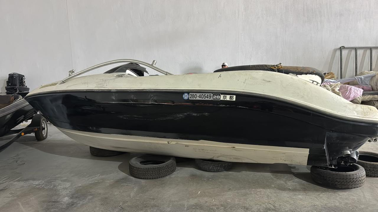 السلام عليكم زورق للبيع النوع سيدو. وارد اليابان مامشتغل بلعراق. العنوان البصرة السعر 65. نهايتة قفل. 🔐 ***********
