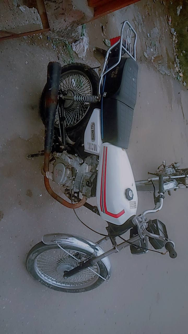 دراجة 4 كير  خير من الله شلعة شك الكاع صالنصة بصراوية عقل كهربائي 7 دكات دراجة حلوة ومال لعب موديل 2020 مكاني كركوك حي النصر سعر 375 وبيهة مجال 
***********
