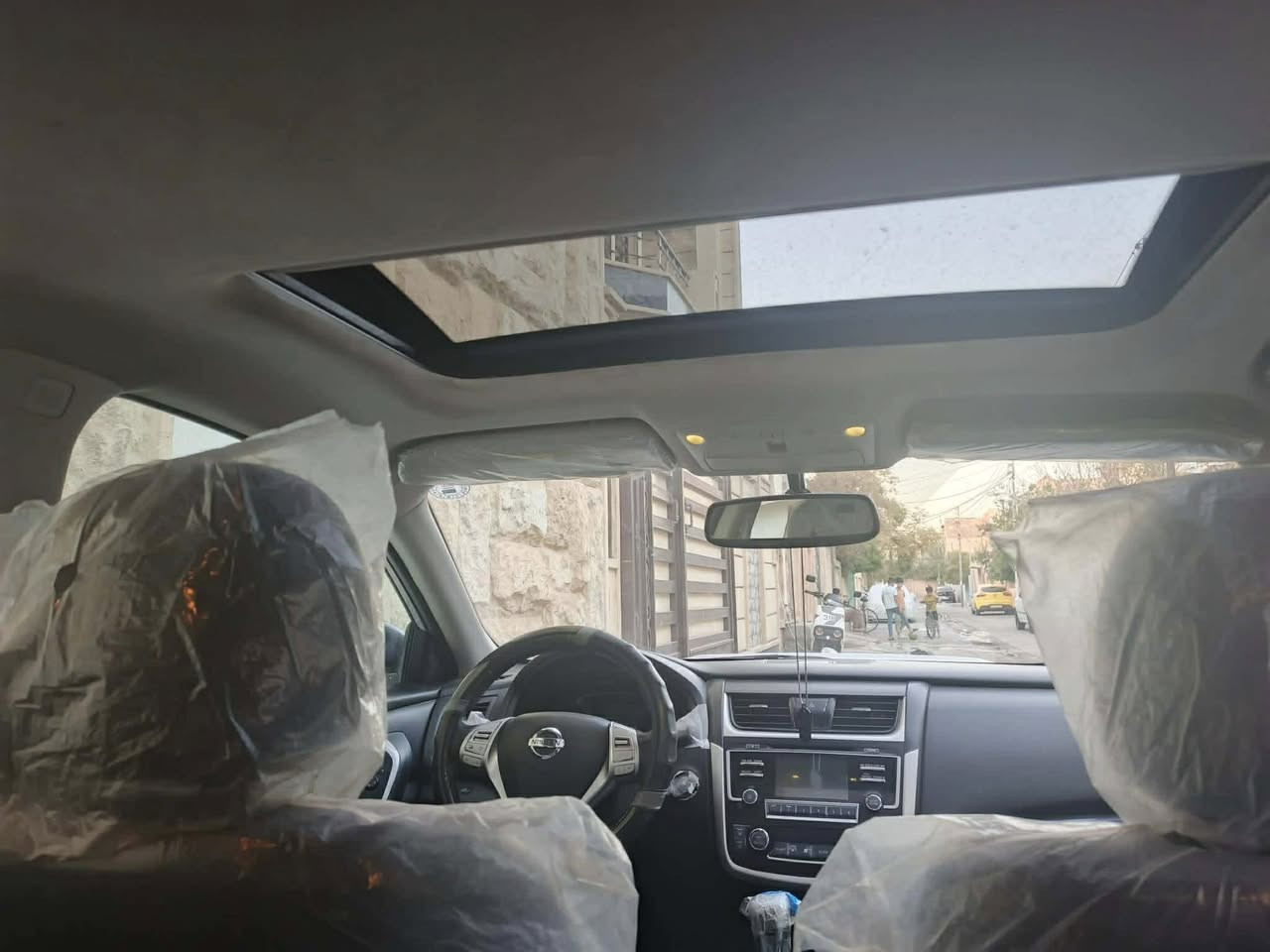 نيسان التيما sl plus اعلى فئة ومواصفات
موديل 2017
سيارة (كلين امريكا) 
(بالعراق 3 قطع بخ وقطعة تعديل بارد) 
محرك 2500 المرغوب
بصمة 
بصمة ابواب
سلايت
كشنات جلد + هيتر 
ستيرن هيتر
رادارات
تشغيل عن بعد 
تبريد مركزي(قطعتين) 
سيارة باسمي
سنوية جديدة وهزة جديدة قبل 4 اشهر جددتهم
تايرات جديدة
باتري جديد
(ادامة كاملة 
دسكات فلنجات 
نوزلات بلكات كلو جديد) 
دهن كير جديد
دهن محرك جديد
الطخم الامامي والخلفي عالنص يحتاجلها ورقة اكثر شي وتكمل 
السعر 128 ومجال جدآ بسيط

***********
***********
