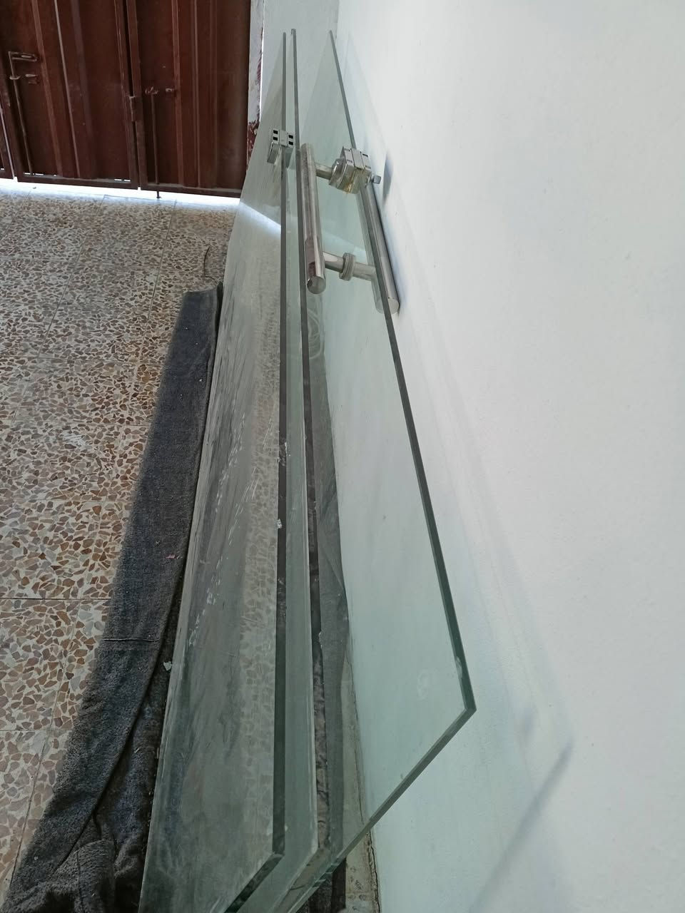 جام خانه للبيع ارتفاع/255/عرض/255/السعر/250/ موصل حي الرافدين/***********/// ***********
