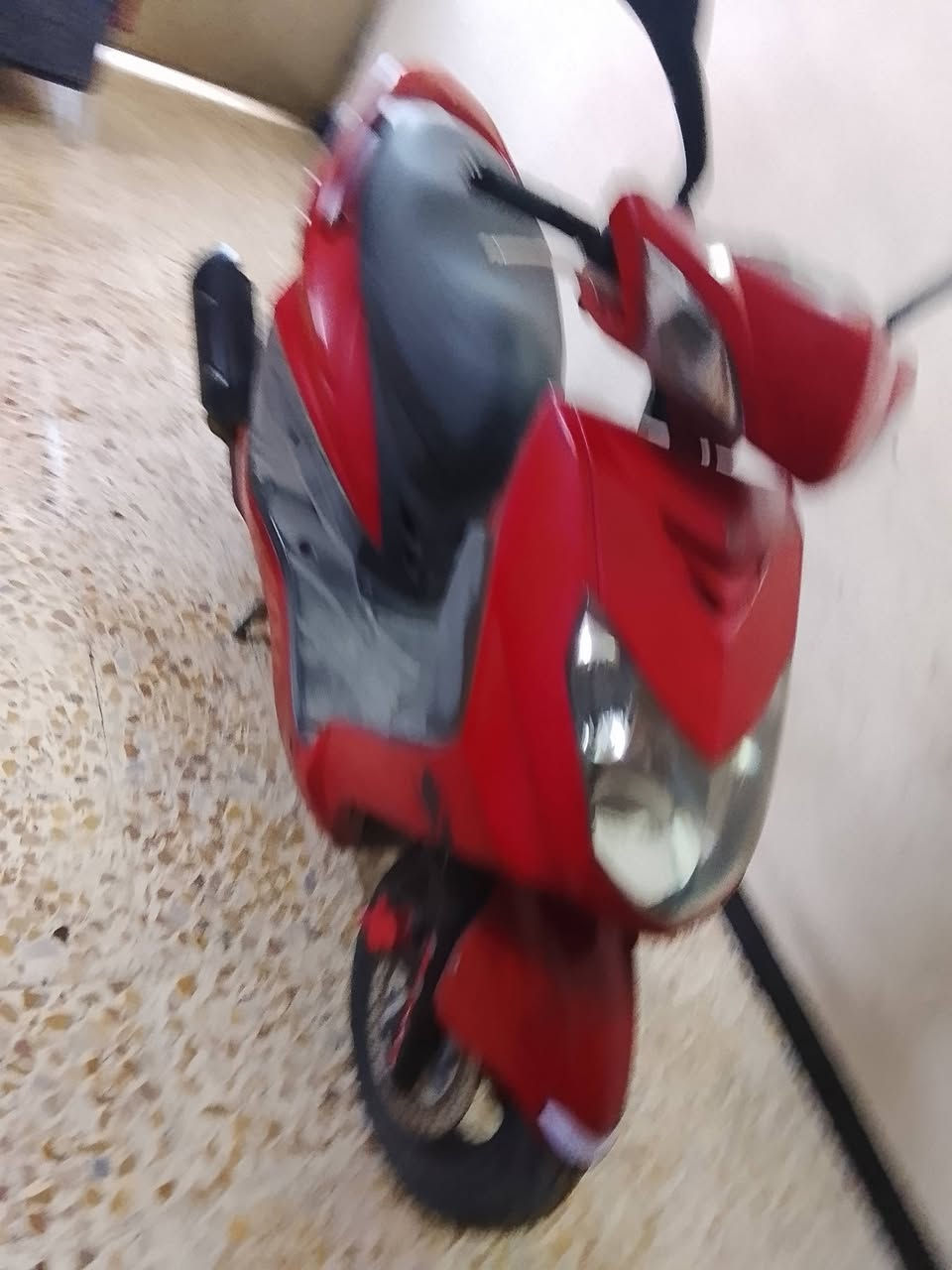 سكنس فحل نوزل سكليتر خطين كله شغاله اي نقص مابيه نضافه فول دراجه جديدة لوك السعر 750 بغداد المشتل ***********
