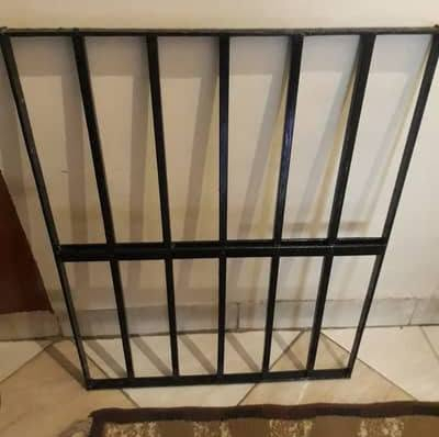 السلام عليكم حداد لحام مصري متنقل متواجد بالكراده داخل اللي يريد   شغل  خادم  تحياتي للجميع
*********** ***********
الرقمين بيهم واتساب للتواصل 🇮🇶🇪🇬
