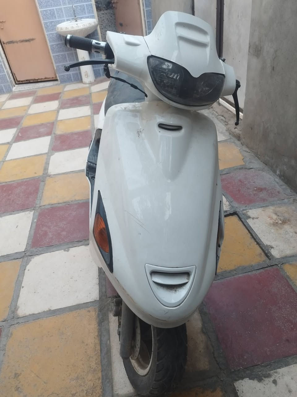 السلام عليكم دراجه فراشه فحل تشتغل وتطفي مادري شبيها ابيع على عطلها كهربائيات كلها شغاله وسلف شغال عوزه بس شخاطه مكاني نجف حي الجزيره 
***********
