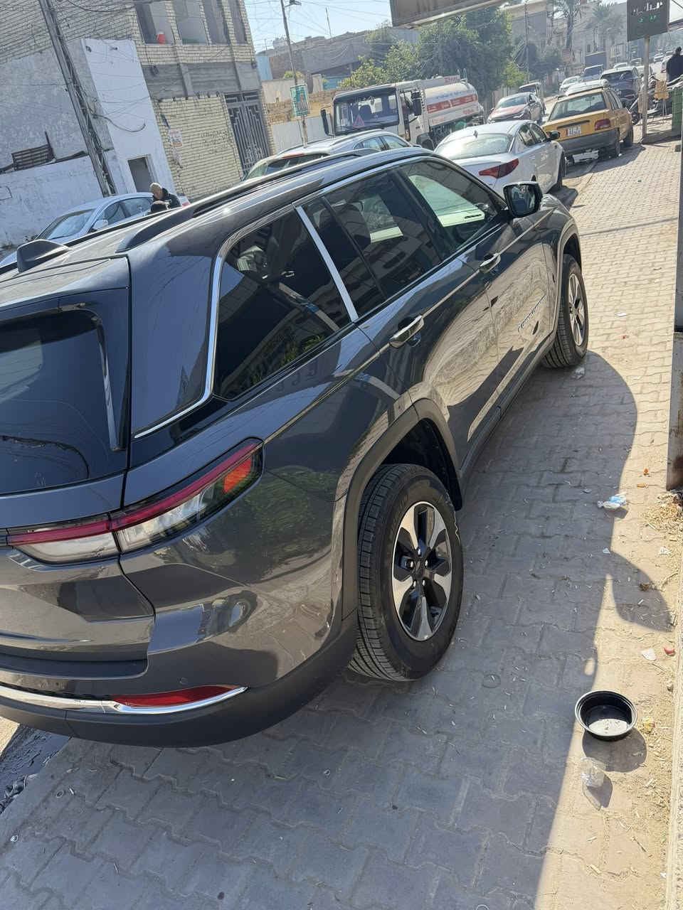 جيب كراند  شيروكي 2025
بانزين + هايبرد + شحن منزلي

المسافة المقطوعة:   الفين ميل فقط  يعني زيرو

السيارة بدون حادث كلين يعني شخط ما بيهه حالهه حال الخليجي

    

🚨 فول 1/1

1.  2 شاشات

بانوراما طكتين

2. بصمة

سستم صوت Alpine

3. تشغيل عن بعد  

5. كشنات جلد

6. كشن السايق ميموري

7. كشنات كهرباء

8. صندوق كهرباء

9. حساسات خلفية

10.  3 قطع تبريد

11. اشاير بالمري

12. رادار أمامي

13. رادارات 360

14. ثلاث وضعيات قيادة

15.  نظام اختيار الباتري او بانزين

16. كير ماوس

17. نظام منحدرات

18. هيتـرات بالكشنات

19. ويل كب كروم

20. لايتات لد

21. بكلايت لد

22. كشافات

23. بصمة أبواب

فول مواصفات 1/1   

🚨المكان  بغداد البياع 

السعر:370

للاتصال ***********
