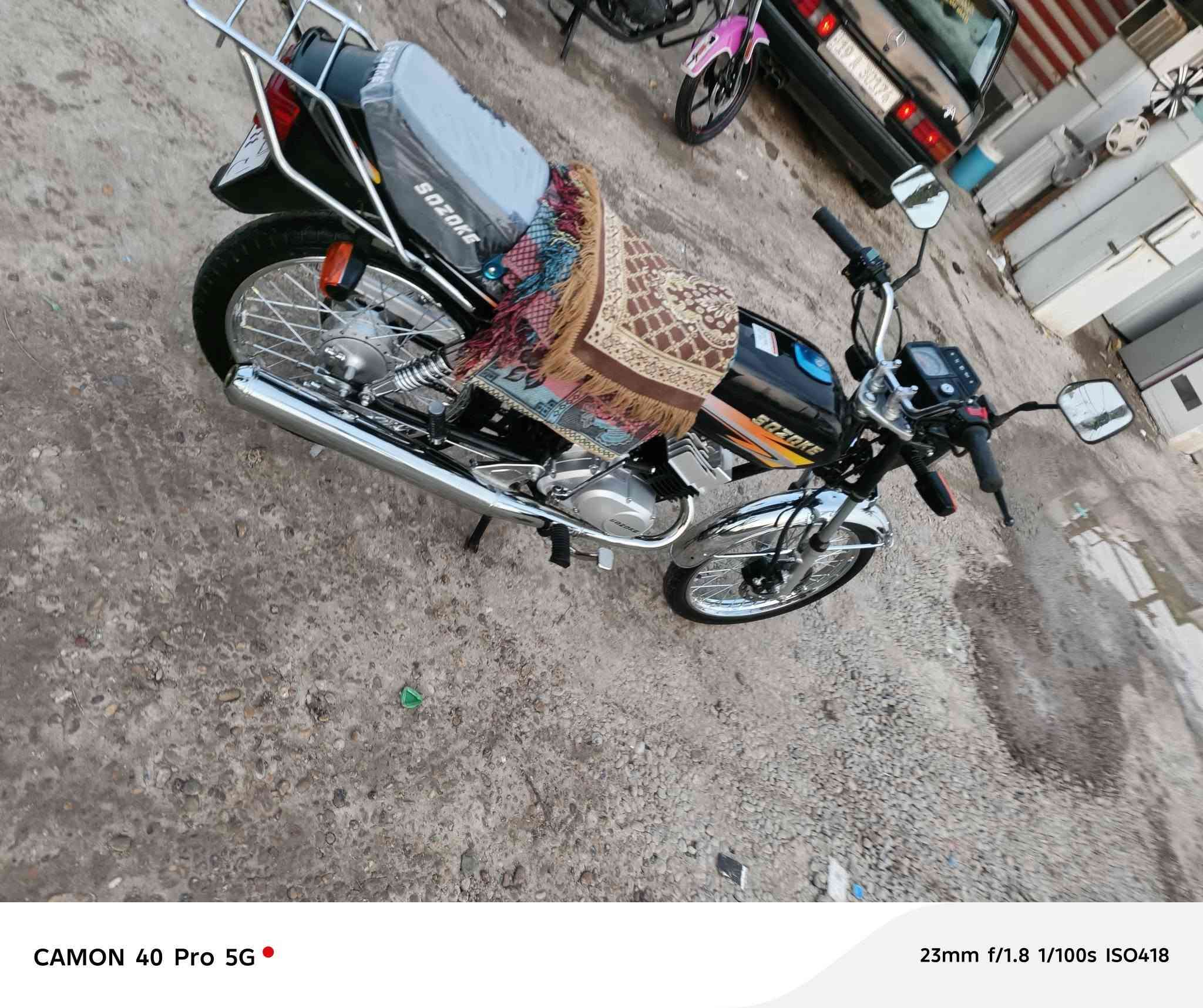 السلام عليكم دراجه سازوكي باكستاني موديل 2025 معرضه نوار الباشا دراجه ب كريزه جيس كهربيات مابيه نقص برغي جيس دراجه صارله شهر من طالعه من لمعرض كفاله من كلشي سعره 1,250 وبيه مجال بسيط مكاني حله محاويل علي بن الحسين   ***********
