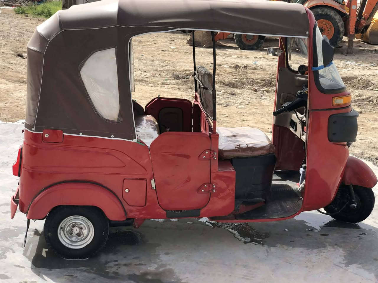 سلام عليكم
تكتك موديل 2021شهر 11
رقم وسنويه نكليزي 
تكتك جاهزه بغداد الحسينيه 
***********
