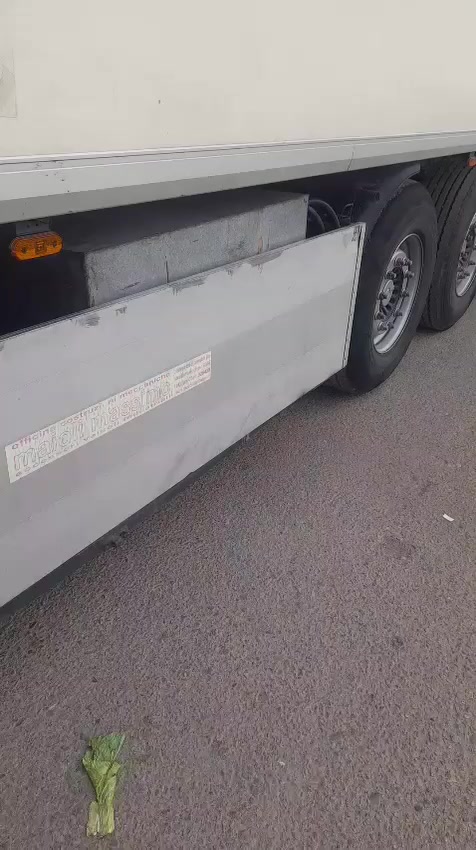 السلام عليكم للبيع صندوك عبار اوربي الرقم ***********
