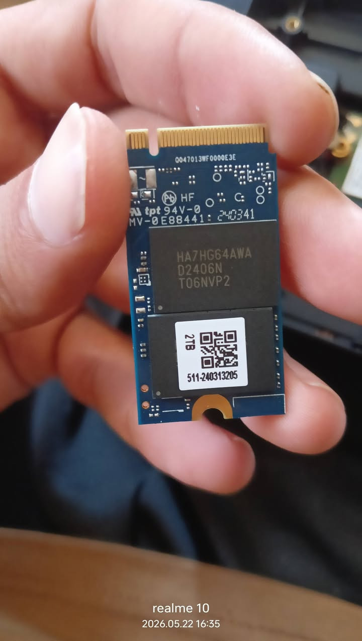 هارد 2 تيرا
الجيل: PCIe Gen 4.0.
​السرعة المتوقعة: القراءة (Read) تصل إلى 5000 MB/s، والكتابة (Write) تصل إلى 4000 MB/s تقريباً (أسرع بهواية من الجيل الثالث).
​الحجم: 2230 (قصير).
مسحوب من mini pc شرط الشغل واصلي 

السعر 250 الف


**إذا كنت صاحب هذا الإعلان وتريد حذفه لأي سبب، رجاءا أرسل رسالة إلى الدعم الفني**