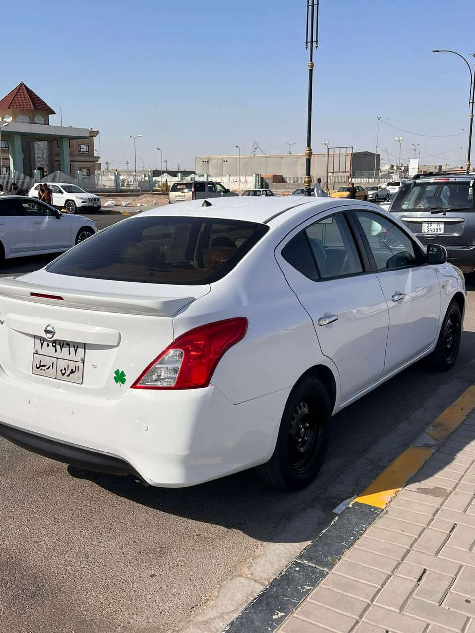 سلام عليكم نيسان سني هندي مديل 21سنويه ما منتهيه بيه طخات بل جاملغ الخلفي مثل ما موضح بل صور سياره حداديه تبريد خير من الله 
العنوان الحيانيه حي الحسين 
رقم الهاتف ***********
