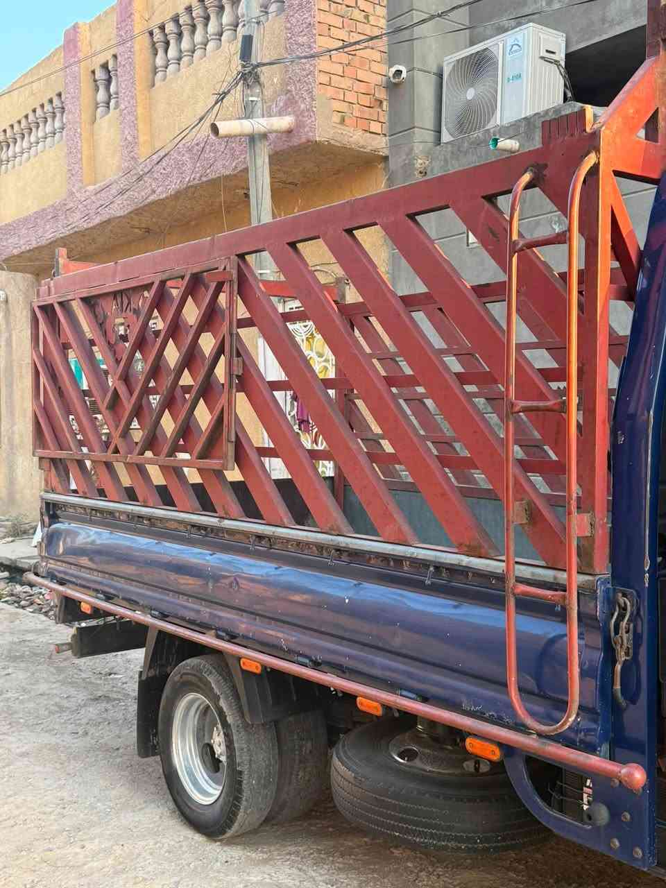 السلام عليكم فحل 2009رقم بابل انكليزي سنويه 2031محرك مسكر بم ونوزل سياره بلاديه تبريد ثلج تحويره 14 سياره جاهزه للعمل ومابيها اي نقص
المكان حله مركز المدينه
السعر 94وبي مجال بسيط 
الي تفيده اهلا وسهلا والي ماتفيده اسئل الله يرزقه باافضل منها
***********
