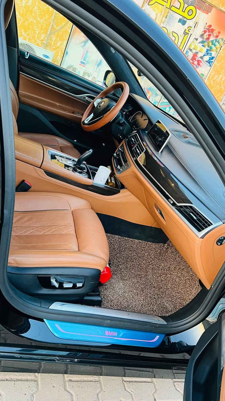 بي ام دبليو-BMW 750li 2018 مواصفات خاص VIP  
اخوان السيارة استلام شركة وارد خليجي  رقم مميز
يعني مو جماعة الوارد امريكي الله يخليكم انتبهو مو تقارنها بسعر الوارد 
سياره كفاله عامه من الصبغ والحادث
ضمان دولي ٢ بصمات شركه بلادي 
 سيرفس كلها - شركه عروش 

‏‎مواصفات فول الفول 
موديل : 2018
ماشيه: ١١٥ الف  كيلو 
حجم سيارة 750li محرك 8 سلندر توين توربو
لون داخل قرميدي ملكي
كشنات جلد مساج 
۲ سویچ‌ بیها سویچ کبیر 
2 شاشات خلفي 
 بانوراما 
ستيرن هيتر 
سقف ليزر + كانتارا 
سماعات Bowers & Wilkins
گیچ الکترونی  
داتاشو
 رادارت امامي و خلفي و جوانب 
 حساسات امامي خلفي 360 درجه
5 كاميرا 360 درجه 
 لايت زينون ويه الستيران يفتر + لد امامي 
 بلوجكتر لد بك لايت لد  
 كشنات تدفئة تبريد و هيتر
 كروز سرعه 
 كشنات كهرباء 
 شفتات بالستيران 
 استيرن كهرباء 
هند بريك بصمه + اوتو بريك 
۳ نوع قیاده‌ sport confort eco sport+
 تحكم اسيران 
 نظام سبورت نظام ايكو نظام نورمل 
 شاشه كبيره 
ماوس كبير
 تحكم بالشاشة عن بعد 
 الداخل كله لد بي ١٥ لون  
تبريد قطعتين 
٣ بردات بلادي
 صندوق كهرباء شفت
٤ ابواب شفت
و بعد كثيير من المواصفات المامذكورة

رقم صاحب سيارة
***********
