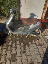 دراجه بطه للبيع دراجه نظيفه شغاله سلفندر سعرها 150 07707844495