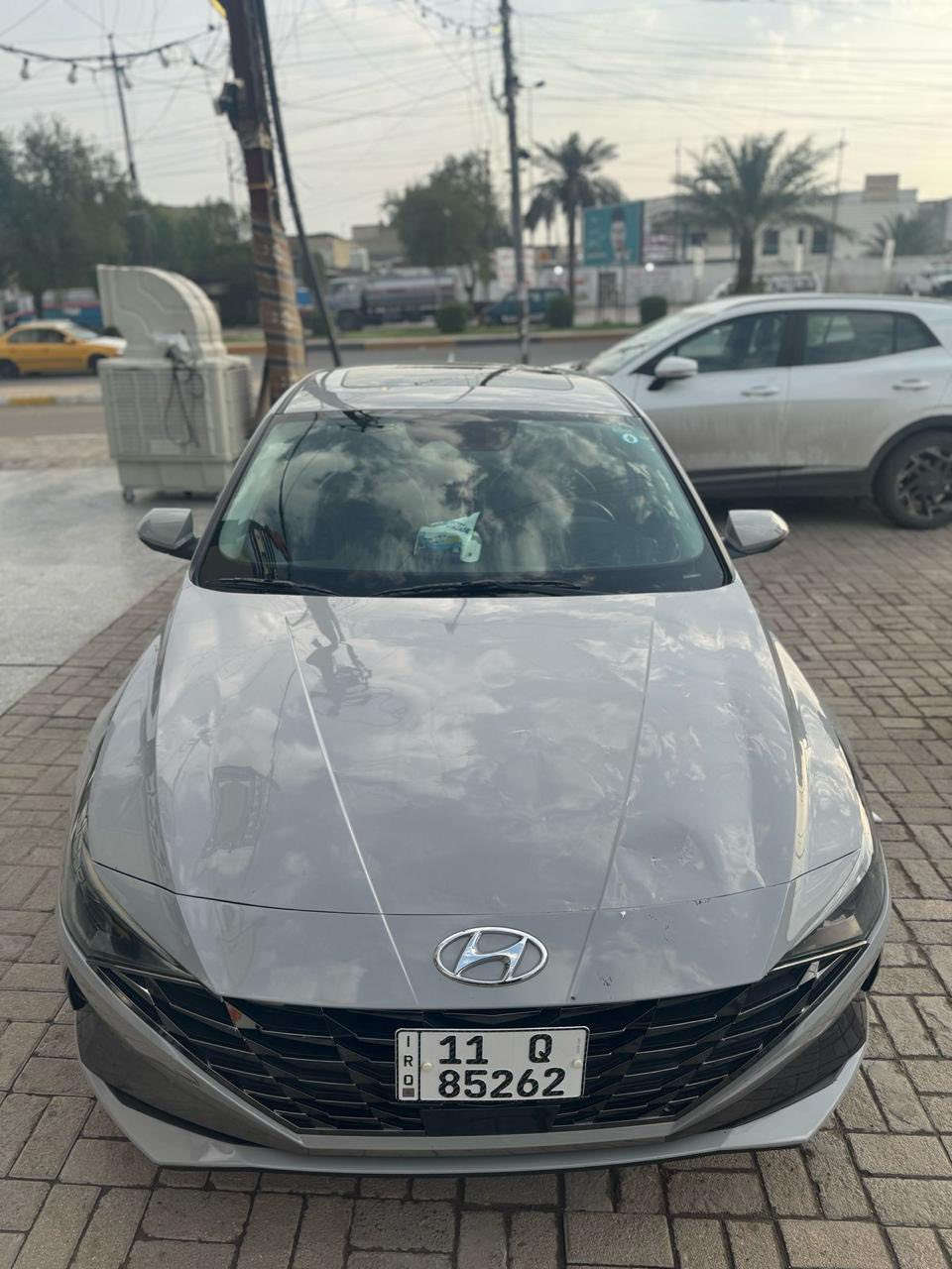 السلام عليكم
النترا موديل 2022 
فول مواصفات 
هايبرد 
سياره حادثها فقط بنيد وبيها طخه خفيفه بالدوسه 
مكانها بغداد 
اني مكلف بالنشر 
السعر 155 
رقم الهاتف 

‭0771 442 4050‬
