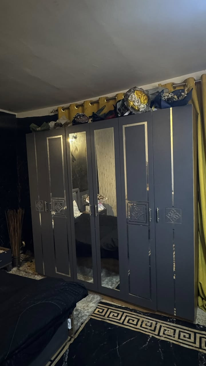 غرفه تركيه للبيع 5 قطع نضيفه كلش 90‎%‎ عنوان بغداد بـ 375 وبيها مجال 😍 ***********
