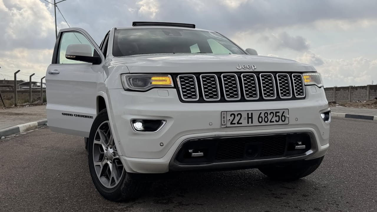 جيب كراند شيروكي خليجي (اوفرلاند )
الموديل : 2021 (خليجي )وكالة هارلم.
العداد : 50 الف 
المحرك : 6سلندر 3600
الرقم  : اربيل بأسم الشركة 
اللون : ابيض ناصع .
....
السيارة مغلفة سيستم ppf 
سياره مكفوله كفاله عامه من الدعامية للدعامية 
على بلاد الشركة وعلى الفحص .
نظافة السيارة100  ب100
(السيارة وكالة هارلم )
........
* المواصفات :
* ⁠.......
* ⁠سقف بانوراما 
* ⁠دفع رباعي 4x4
* ⁠شاشات خلفية 
* نظام التعليق الهوائي (چكات) 
* داخل جلد قرميدي 
* رادار امامي تفاعلي 
* رادار خلفي 
* تحذير الخروج عن المسار 
* ⁠نقطة عمياء 
* فرش المقاعد من الجلد . 
*صفي المقاعد الأمامية كهربائية .
* ذاكرة لحفظ وضعيات الجلوس ( ميموري) . 
* صفي المقاعد الأمامية مع تبريد وتدفئة . 
* صف المقاعد الخلفية مع تدفئة . 
* ويل مروم قياس 20 انج .
* مقود السائق كهربائي . 
* تدفئة ستيرن . 
* دخول ذكي .
* شاشه كبيرة 8.4 انج .
* نظام الملاحة (GPS. 
* نظام خاص للطرق الوعرة . 
* مصابيح امامية زنون . 
* المصابيح الأمامية مع LED لايت . 
* كشافات ضباب بروجكتر زنون . 
* تشغيل عن بعد .
* صندوق كهربائي 
*  حساسات أمامية . 
*  حساسات خلفية .
* كاميرا خلفية .
* بخاخ ماء لتنظيف المصابيح الامامية .
* مرايا بخاصية التعتيم الذاتي . 
* مرايا جانبية قابلة للطي . 
* بلوتوث تلفون . ؟
* محدد سرعة . 
* نظام ايكو اقتصادي.
*نظام سبورت .
*نظام مانع انزلاق.
* نظام تشغيل واطفاء اوتماتيكي للمحرك . ( Auto Start System ) .
* نظام بريك اوتماتيكي ( Auto Break System ) .
* ⁠............
مكان السيارة / البصرة 

السعر  : 355$ مع المجال القليل 
بيع او مراوس 355 ورقة 
***********
